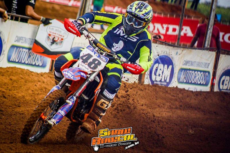 Well Energy Drink sobe no p&oacute;dio do Brasileiro de Motocross
