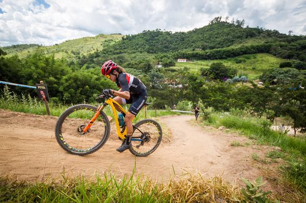Guilherme Muller e Raiza Goul&atilde;o s&atilde;o os campe&otilde;es da Ta&ccedil;a Brasil XCO Brasil Ride