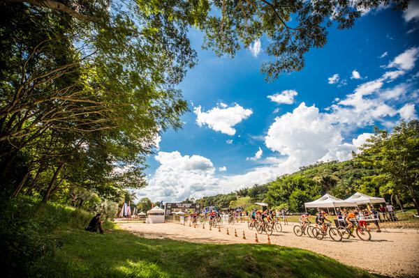Guilherme Muller e Raiza Goulão são os campeões da Taça Brasil XCO Brasil Ride