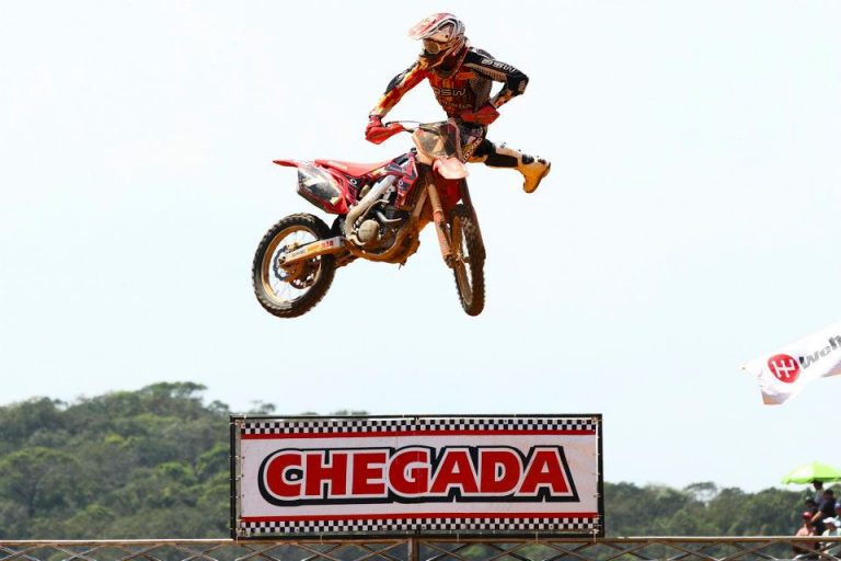 SuperLiga Brasil de Motocross 2010 | Swian Zanoni x Balbi