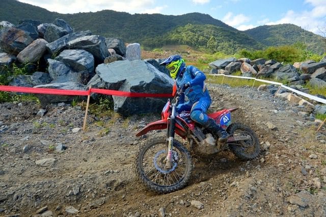 Vit&oacute;ria dupla para a Edgers Factory Team na estreia do Brasileiro de Enduro
