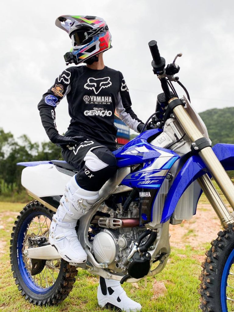 Yamaha Brasil entrega a nova moto do Gaspareto #5