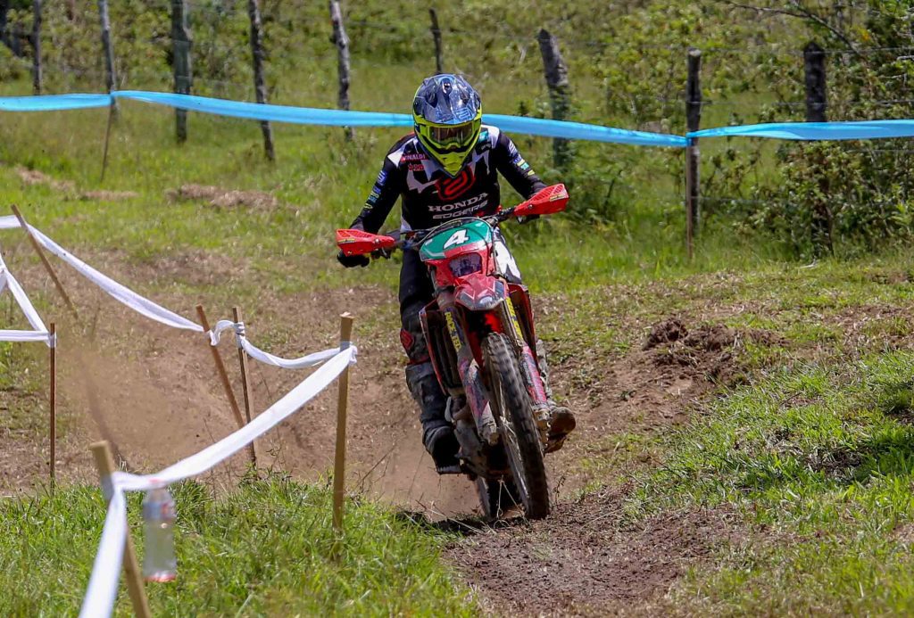 Etapa de abertura do Brasileiro de Enduro FIM &eacute; marcada por grandes disputas