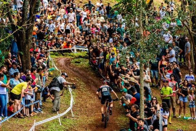 CIMTB: Henrique Avancini e Ra&iacute;za Goul&atilde;o s&atilde;o os campe&otilde;es da etapa de Arax&aacute; MG