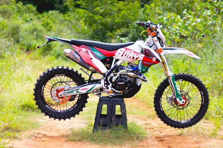 MXF Motors apresenta edição especial ‘Six Days’ da 300RX