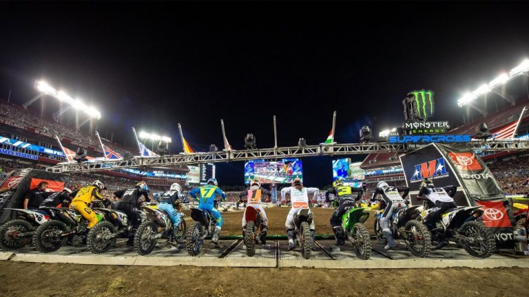 AMA Supercross retorna em MAIO???