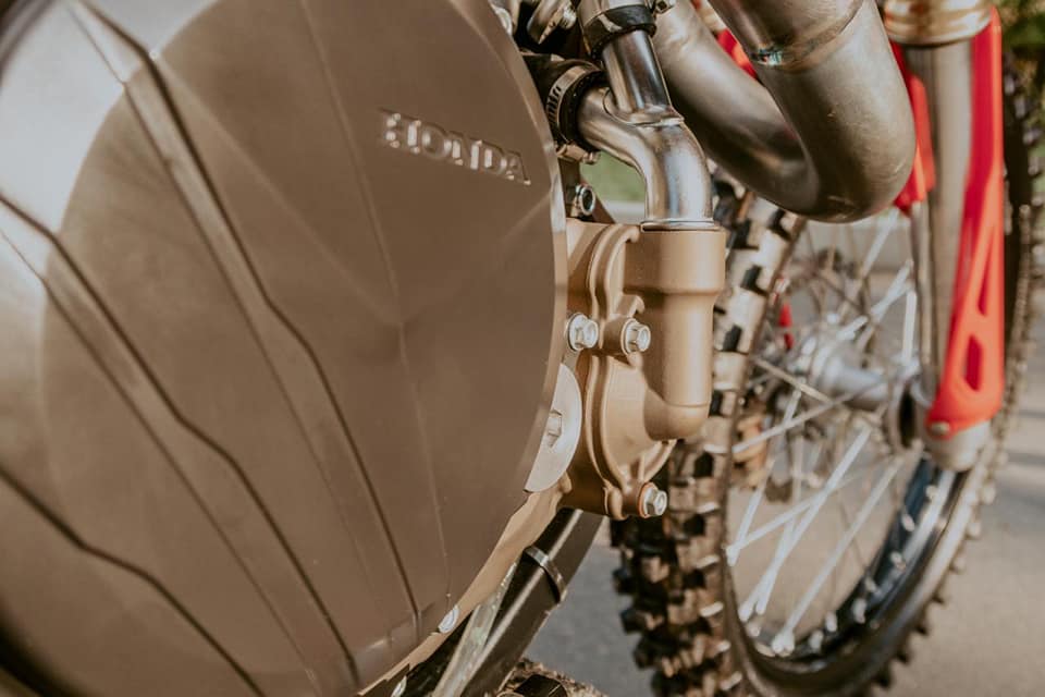 Como ficou a CRF 450F personalizada do Fred Kyrillos