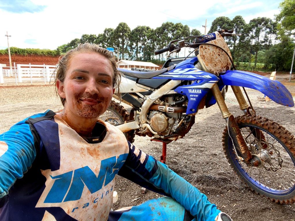 Entrevista Maiara Basso rec&eacute;m contratada da Yamaha Racing Brasil