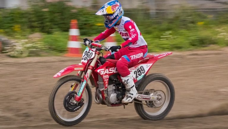 Coldenhoff com a MC 450F da Gas Gas nos últimos dias antes do retorno do MXGP