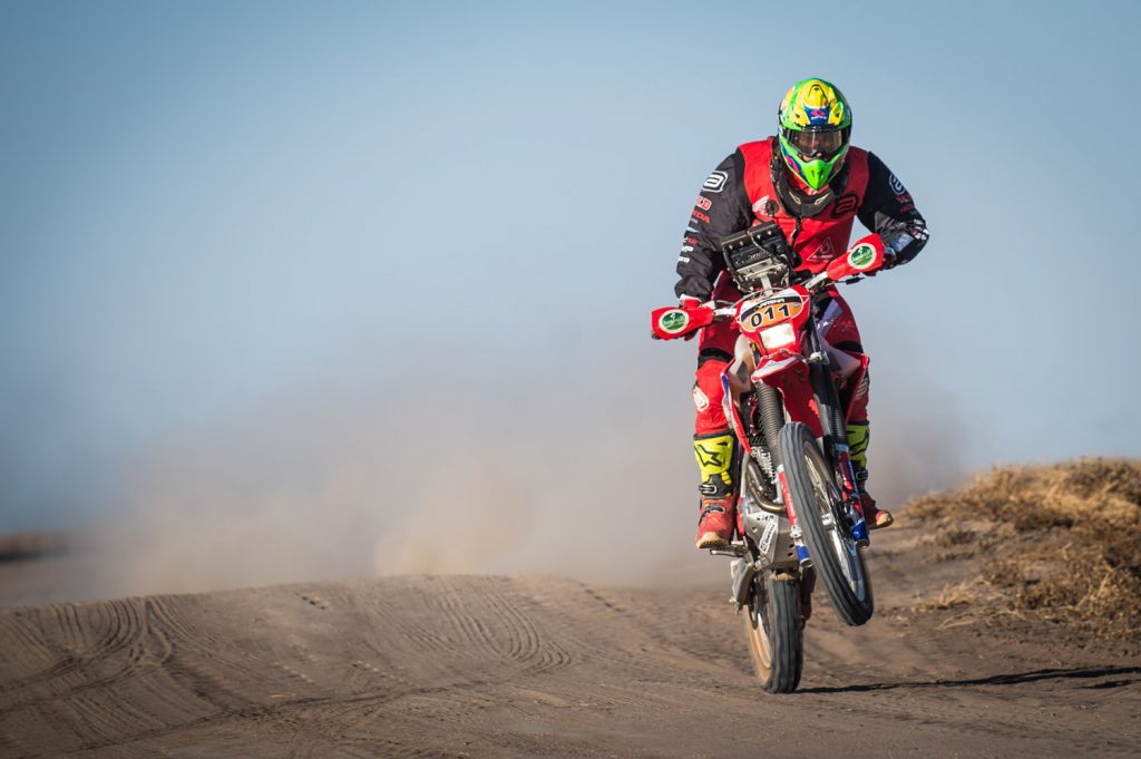 A um dia do final, Greg&oacute;rio Caselani lidera as motos no Rally Jalap&atilde;o