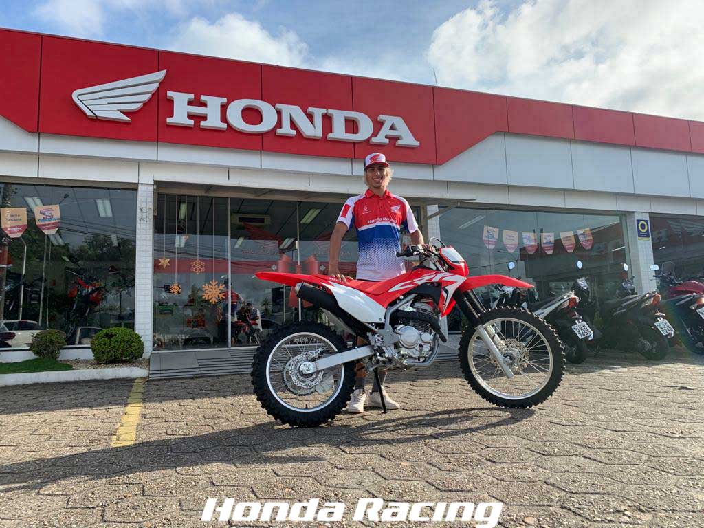 CRF Brasil | Conhe&ccedil;a a hist&oacute;ria da 250F do Lucas Dunka