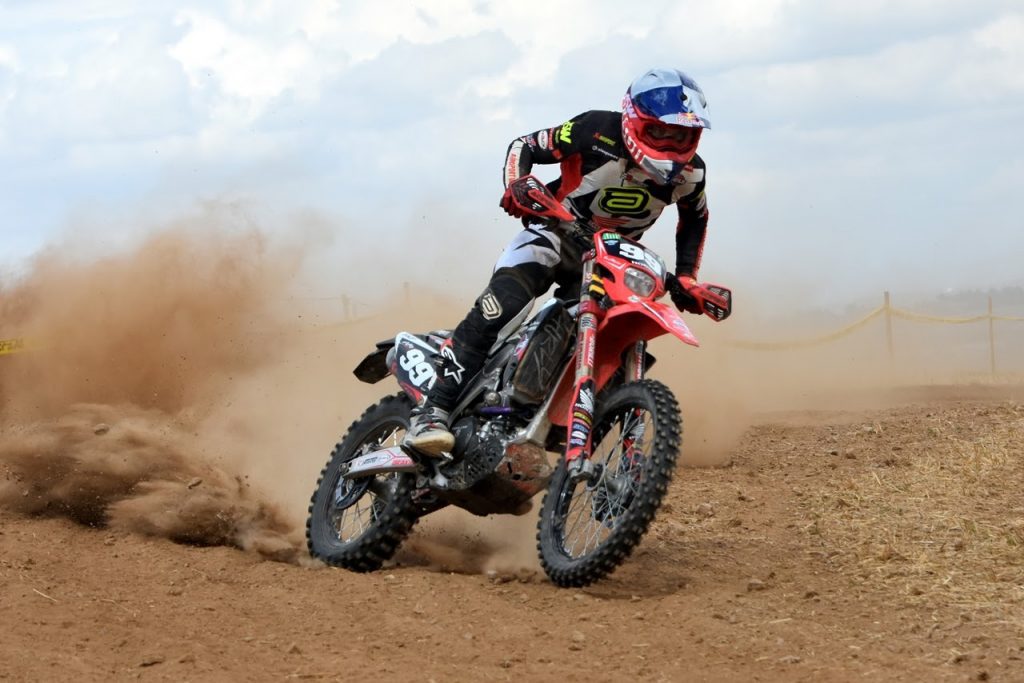 Bruno Crivilin faz hist&oacute;ria no Mundial de Enduro na Fran&ccedil;a