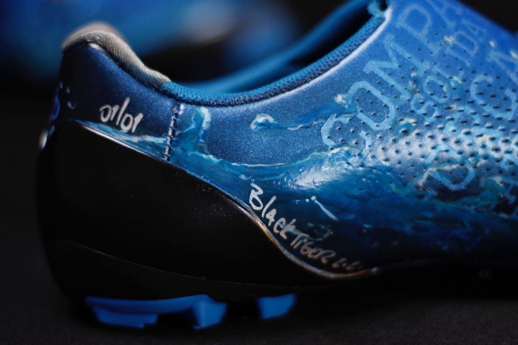 Henrique Avancini promove leil&atilde;o beneficente de sapatilha exclusiva da Copa do Mundo de MTB