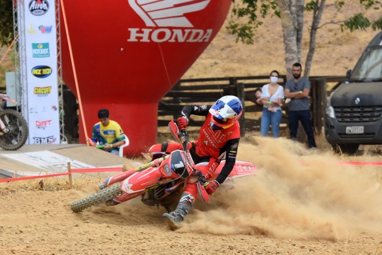 Honda Racing domina terceira etapa do Brasileiro de Enduro em Goiás