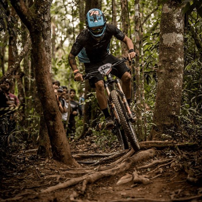 Diego Knob vence PCycle Enduro Series e leva a Sense Bike ao topo do pódio