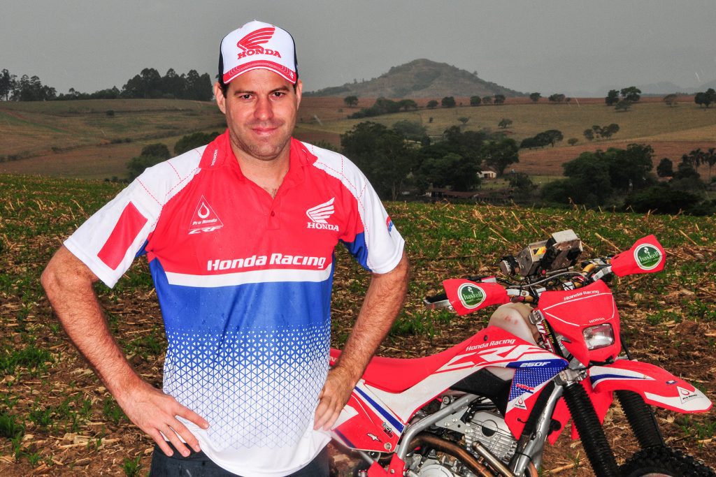 Honda Racing anuncia chegada do piloto Thiago Veloso para o Sert&otilde;es 2020