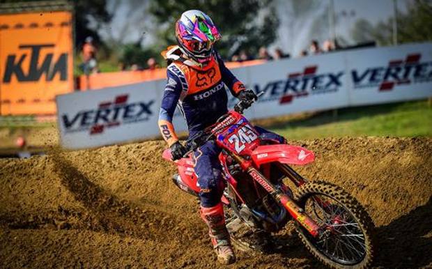 Mundial de Motocross: Tim Gajser e Jago Geerts vencem o GP da Europa