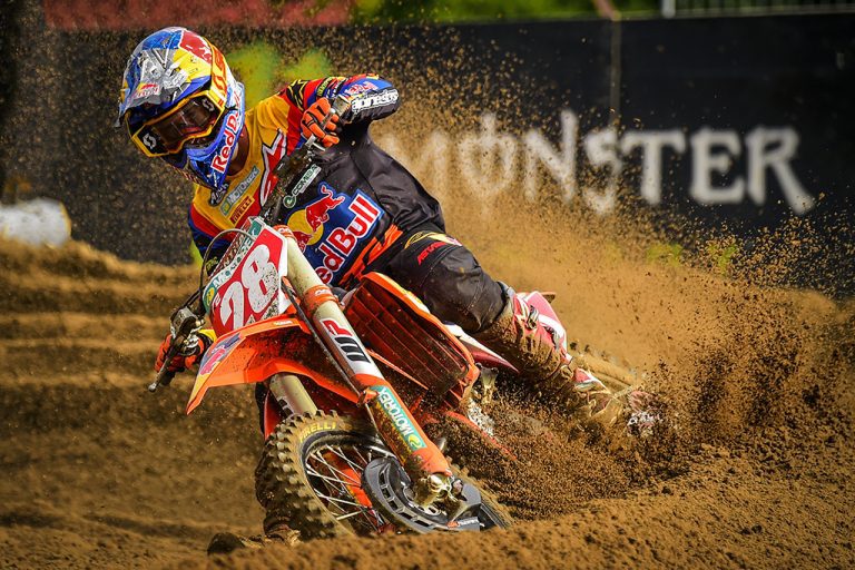 MXGP Bélgica, Gajser e Vialle vencem nas areias de Lommel, vídeos e resultados no ar