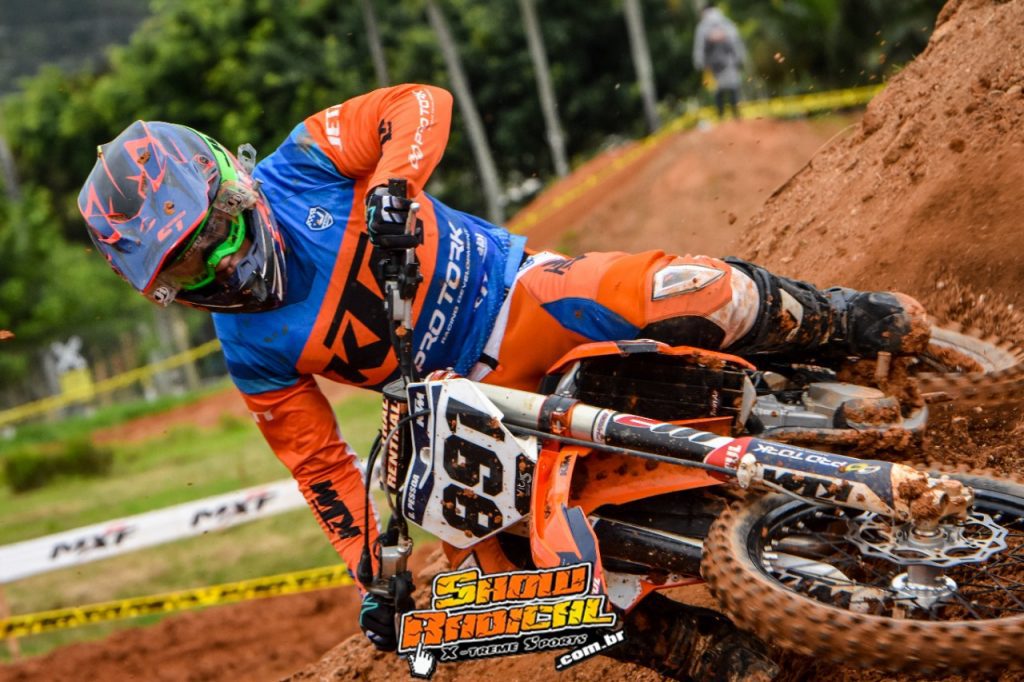 Gabriel Andrigo venceu pela 2&ordf; vez e lidera na cat MX2JR em fim de semana intenso na 2&ordf; etapa do Brasileiro de Motocross