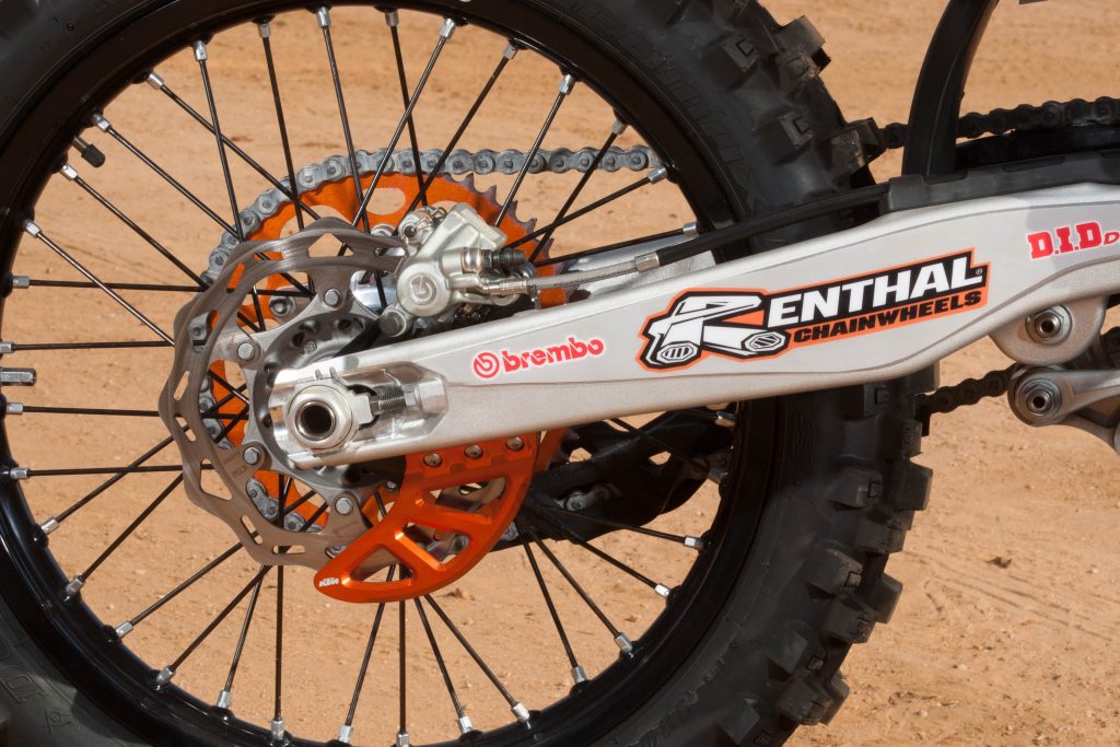 Conhe&ccedil;a a KTM 450 SX-F de 130 Mil Reais