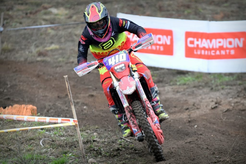 Bruno Crivilin sobe ao p&oacute;dio mais uma vez no Mundial de Enduro em Portugal