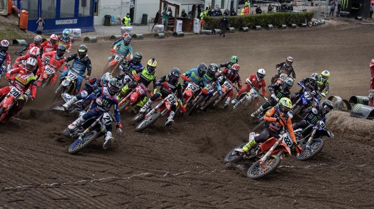 Mundial de Motocross: Antonio Cairoli e Jago Geerts vencem GP de Trentino, na Itália