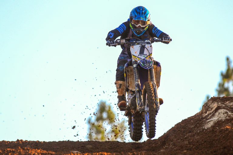 Gate cheio no Brasileiro de Velocross, em Guarapuava (PR)