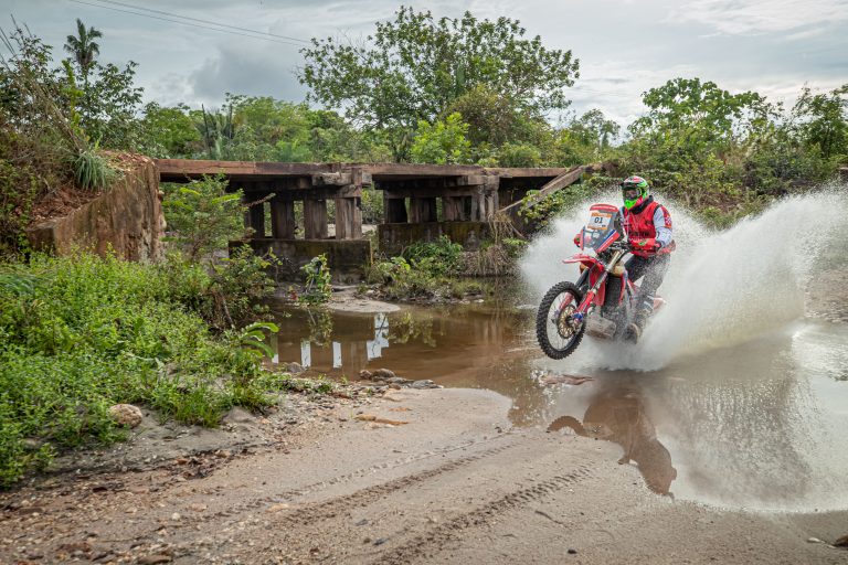 Honda Racing: Tunico Maciel vence quarta etapa do Sertões 2020 nas motos