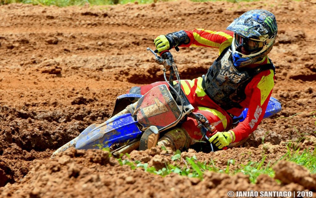 Dr. Thiago Martins: melhore seu desempenho treinando, por: Dino Training