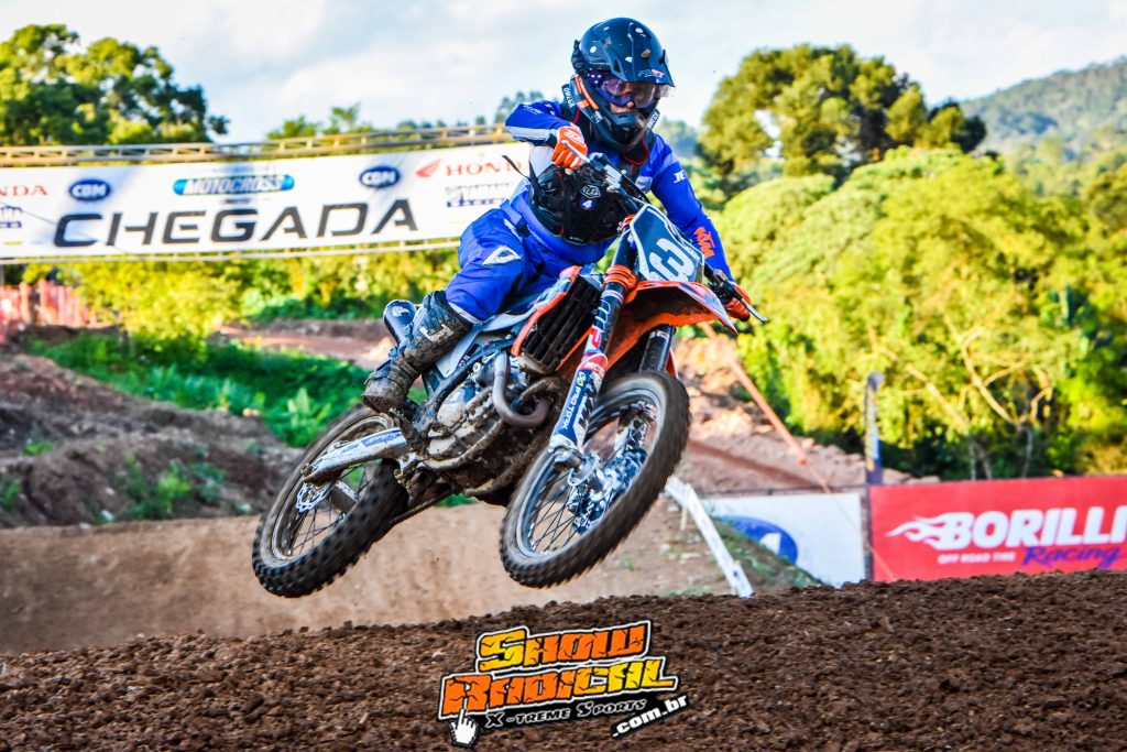Resultados do s&aacute;bado no Brasileiro de Motocross | Apia&iacute;-SP