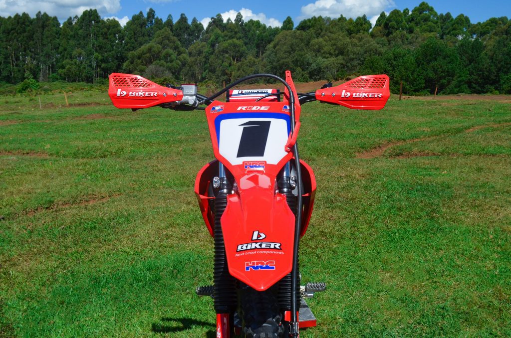 Biker Acess&oacute;rios apresenta novo Kit Pl&aacute;stico R1DE para CRF 230 2021