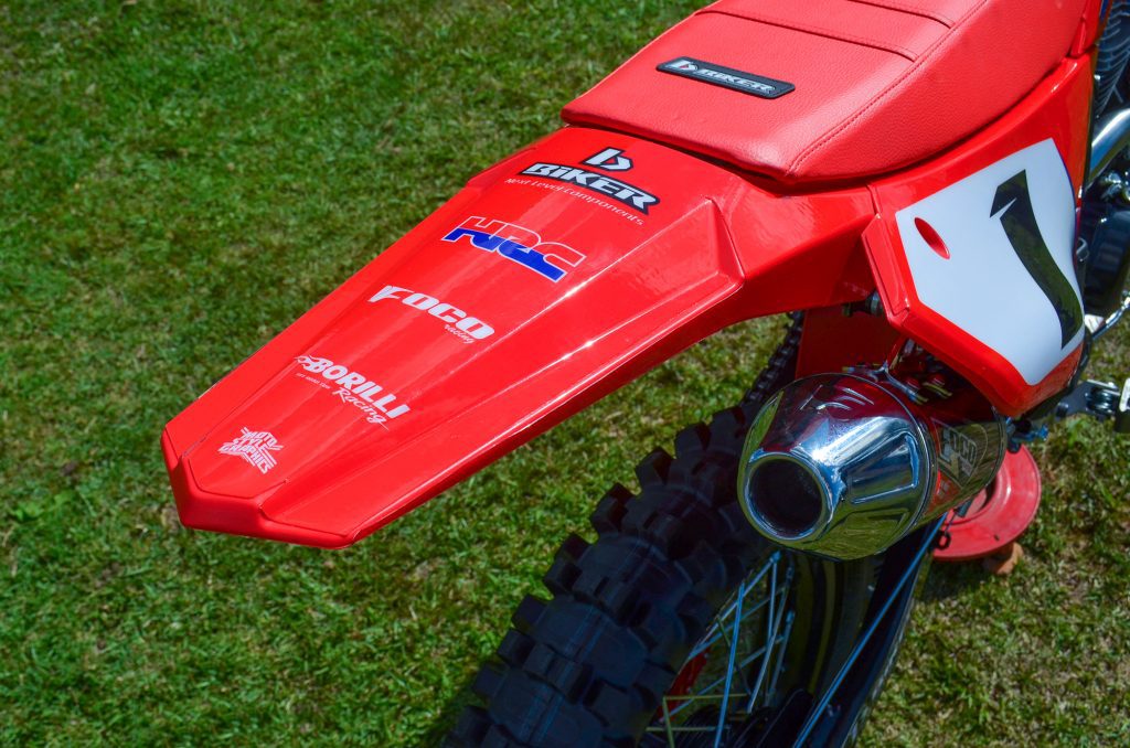 Biker Acess&oacute;rios apresenta novo Kit Pl&aacute;stico R1DE para CRF 230 2021