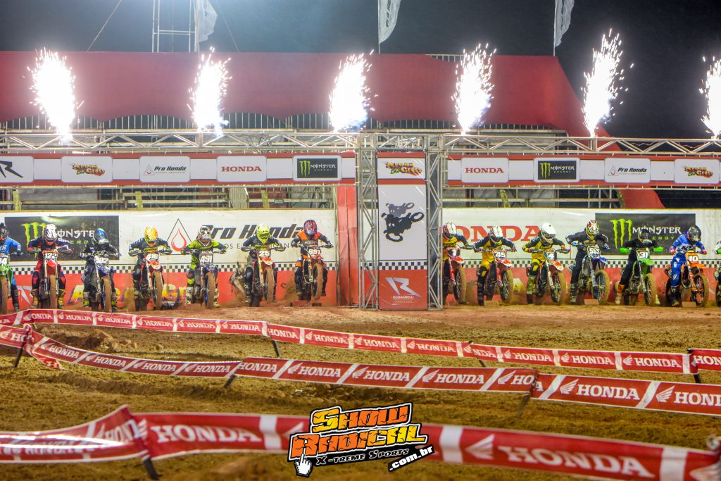 Paulo Alberto vence as duas baterias e &eacute; campe&atilde;o do Arena Cross 2020