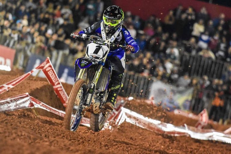 Pilotos Yamaha disputam título do Arena Cross 2020 em rodada única