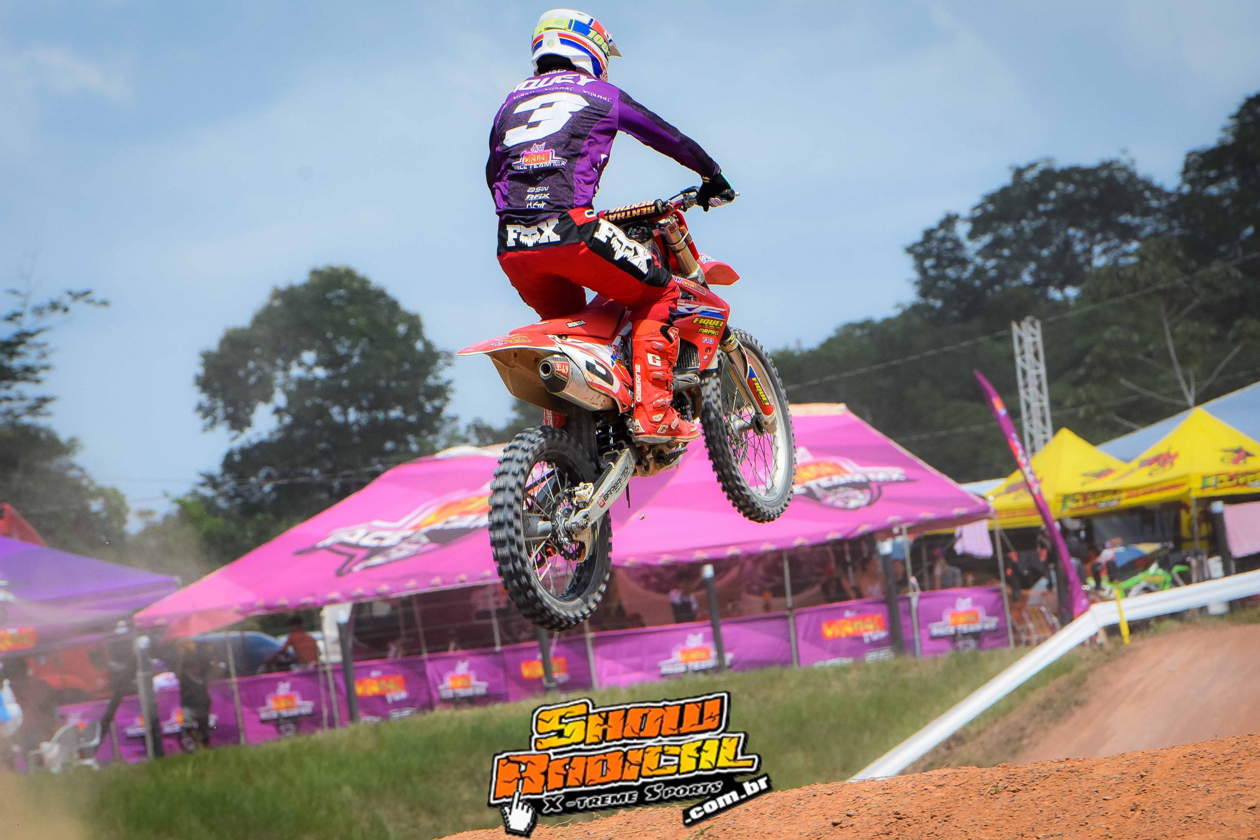 Primeiro dia da 5&ordf; edi&ccedil;&atilde;o da Copa VitaNat de Motocross