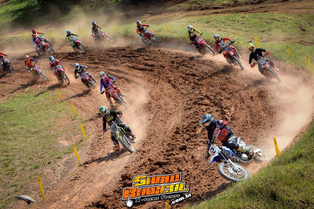 Primeiro dia da 5&ordf; edi&ccedil;&atilde;o da Copa VitaNat de Motocross