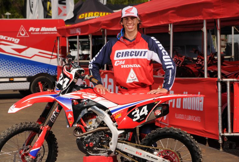 Lucas Dunka anuncia pausa nas competições de motocross