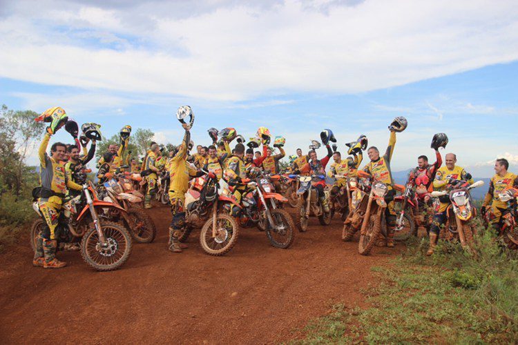 Enduro: Grupo Q4 comemora 10 anos em grande estilo!