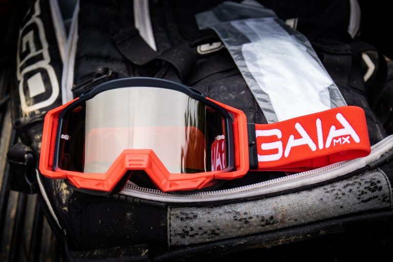 GaiaMX ressalta a importância dos óculos para a proteção de pilotos off-road