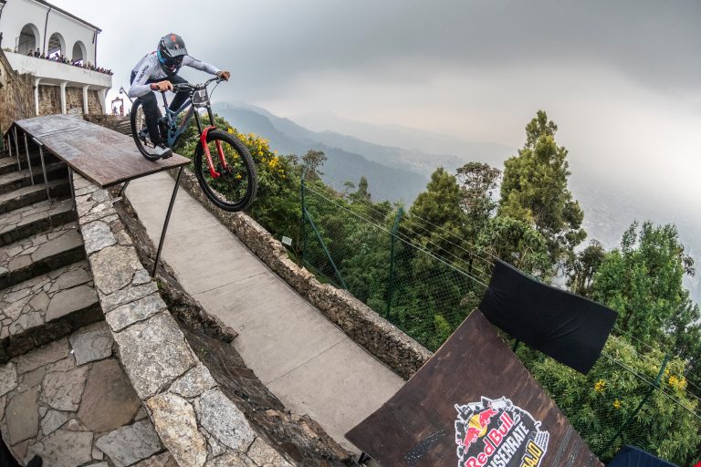 Red Bull Cerro Abajo 2021 ao vivo no Show Radical