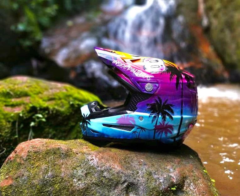 Inside Pinturas apresenta o capacete que irá ser usado por Maiara Basso nessa temporada