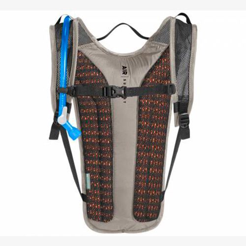 Mochila de Hidrata&ccedil;&atilde;o Camelback Classic em promo&ccedil;&atilde;o na WEB TRILHAS