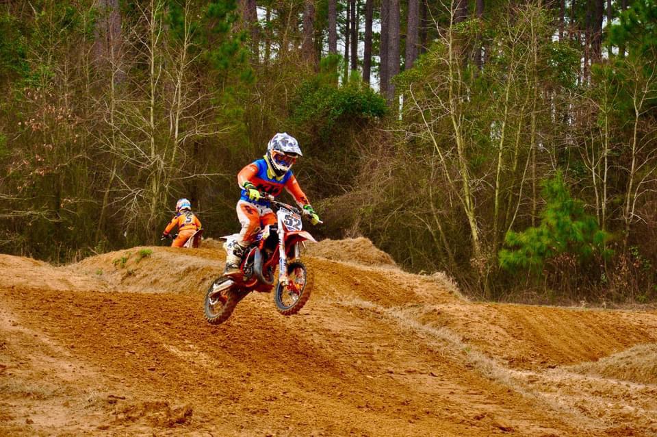 Brasileiros se destacam no MX Amador nos EUA, confira os resultados do North Caroline Bar to Bar Series