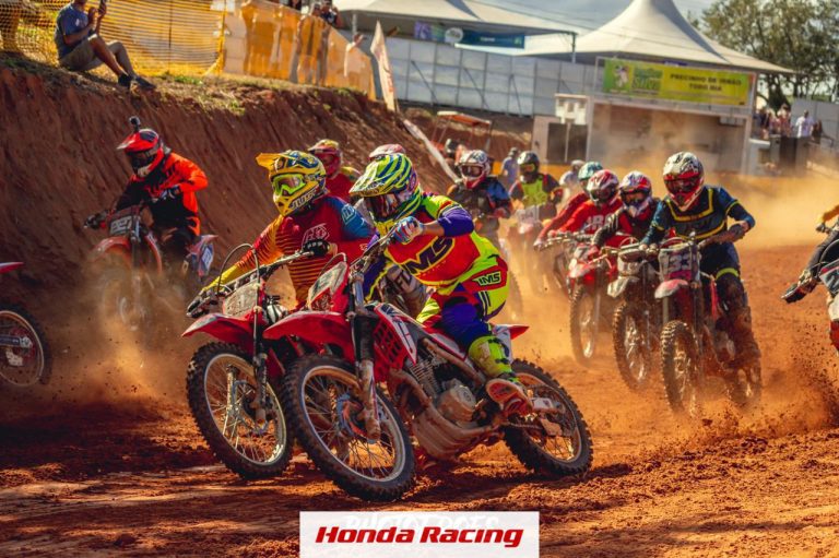 Destaque Amador Honda Racing | Rodrigo Guimarães acelerando as CRF’s nacionais e importadas