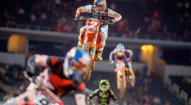 AMA Supercross de volta ao vivo nesse sábado 10/04