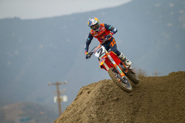 Pau quebrando na Califórnia no mês de abertura do AMA Motocross 2021 | Vídeo