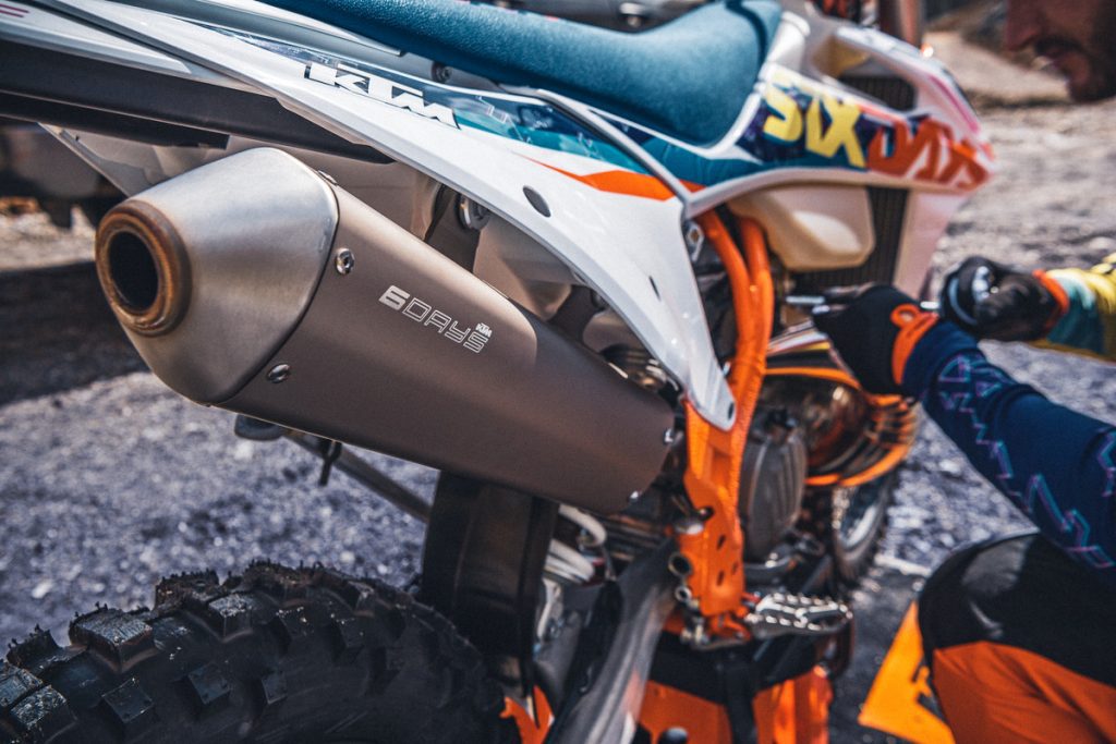 KTM apresenta a linha de Enduro 2022