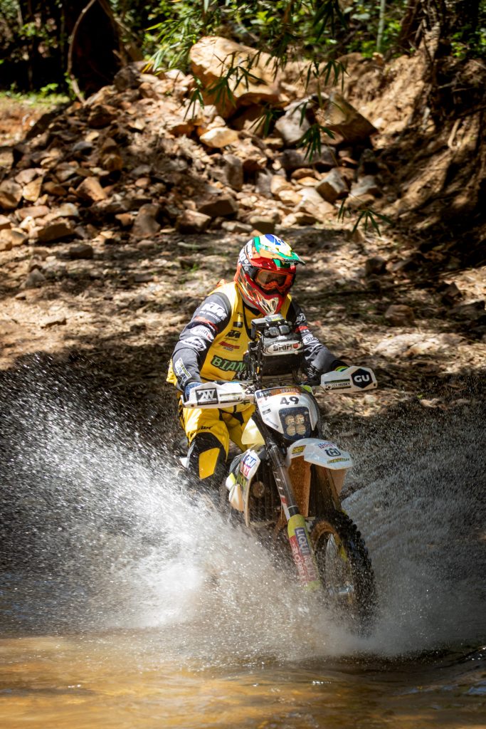 Equipe Husqvarna Brasil pronta para abertura do Brasileiro de Enduro em SC