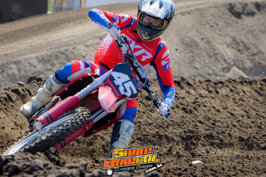 Quarta-feira de treinos na Calif&oacute;rnia com os Pr&oacute;’s do AMA Motocross em Lake Elsinore pelas lentes do Tiago Show Radical