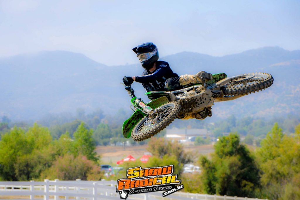 Quarta-feira de treinos na Calif&oacute;rnia com os Pr&oacute;’s do AMA Motocross em Lake Elsinore pelas lentes do Tiago Show Radical